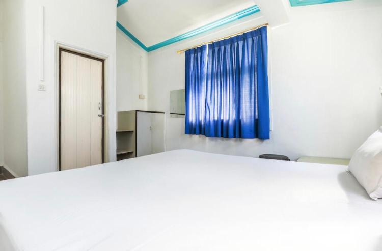Hotel Priti International Мапуса Екстериор снимка