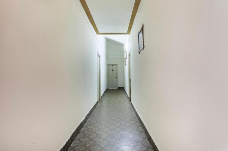 Hotel Priti International Мапуса Екстериор снимка