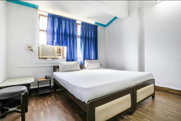 Hotel Priti International Мапуса Екстериор снимка